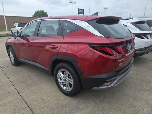 Used 2025 Hyundai Tucson SE FWD image 3