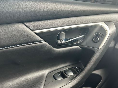 Used 2016 Nissan Altima 2.5 SR FWD image 27