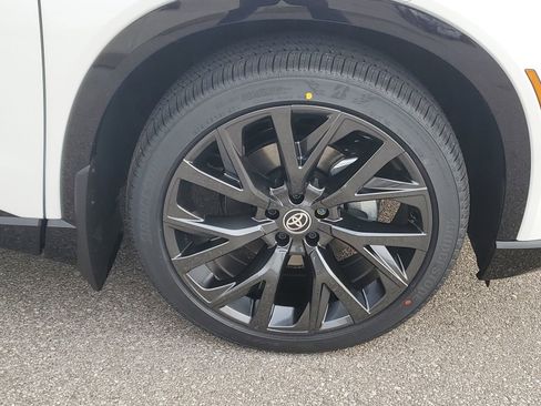 New 2026 Toyota Crown Signia Limited image 6