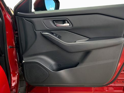 Certified 2024 Nissan Rogue SV FWD image 22