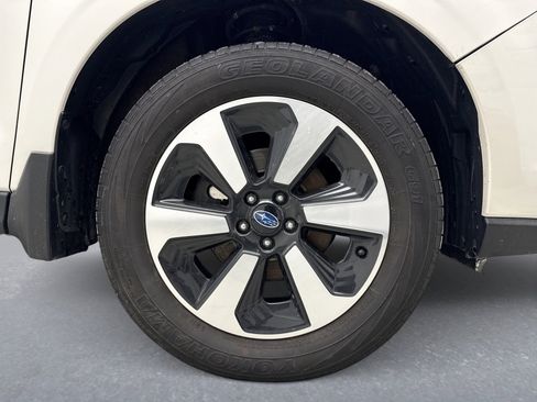 Used 2017 Subaru Forester 2.5i Limited image 12