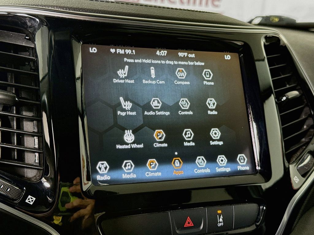 Used 2022 Jeep Cherokee Limited AWD/4WD image 8