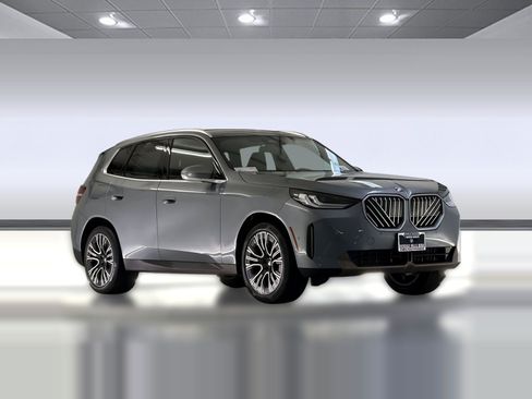 Used 2025 BMW X3 xDrive30i w/ Convenience Package AWD/4WD image 6