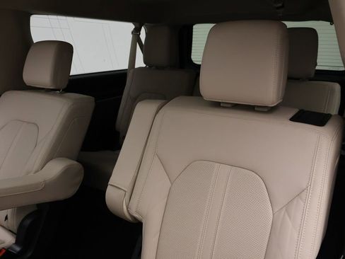 Used 2023 Ford Expedition Max Platinum image 18