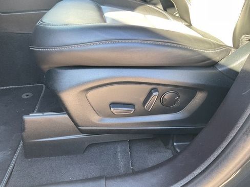 Certified 2022 Ford Explorer XLT w/ Equipment Group 202A AWD/4WD image 12