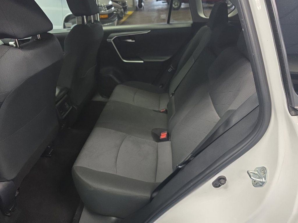 Used 2024 Toyota RAV4 XLE FWD image 13