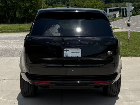Used 2023 Land Rover Range Rover Autobiography AWD/4WD image 6