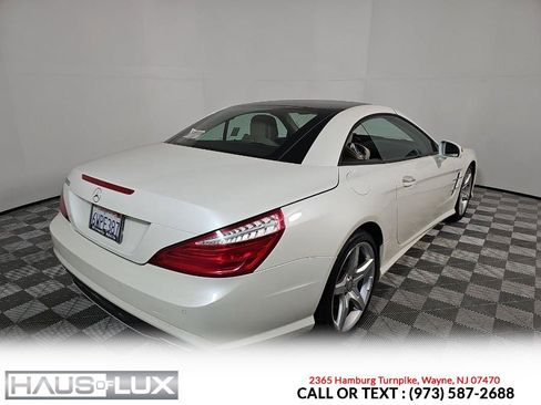 Used 2013 Mercedes-Benz SL 550 w/ Premium Pkg image 4