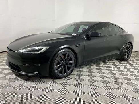 Used 2022 Tesla Model S Plaid image 1