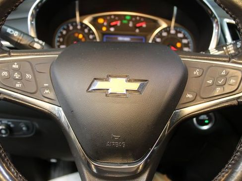 Used 2020 Chevrolet Equinox LT image 22