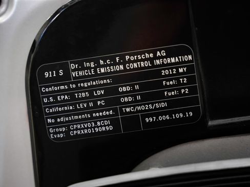 Used 2012 Porsche 911 Carrera 4S AWD/4WD image 39