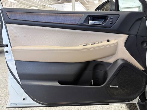 Used 2016 Subaru Outback 2.5i Limited image 19