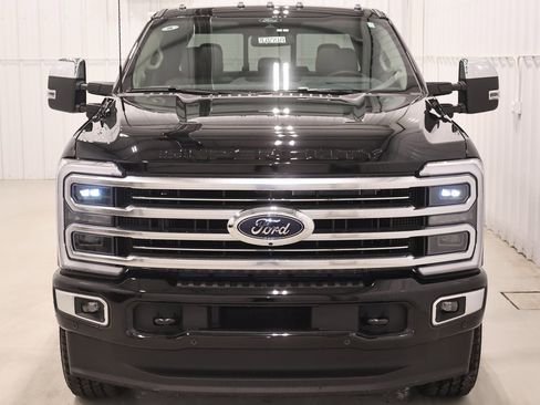 Certified 2026 Ford F350 Platinum w/ Platinum Plus Package image 5