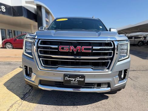 Used 2024 GMC Yukon SLT w/ SLT Luxury Package RWD image 2