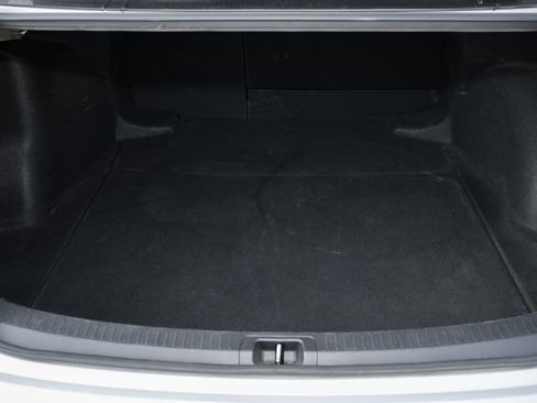 Used 2023 Toyota Corolla LE image 33