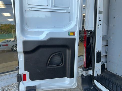 Used 2018 Ford Transit 250 148 Medium Roof RWD image 20