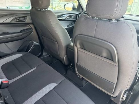 Used 2023 Chevrolet TrailBlazer LS FWD image 21