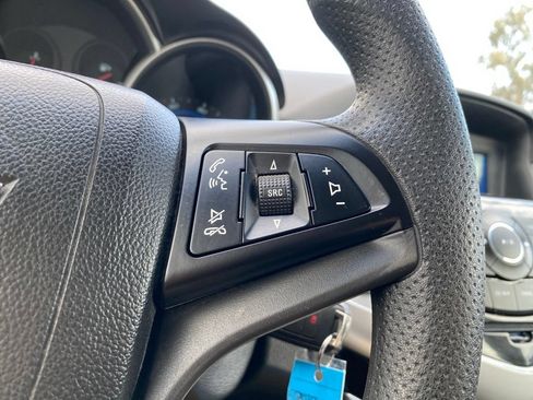 Used 2016 Chevrolet Cruze LS FWD image 18
