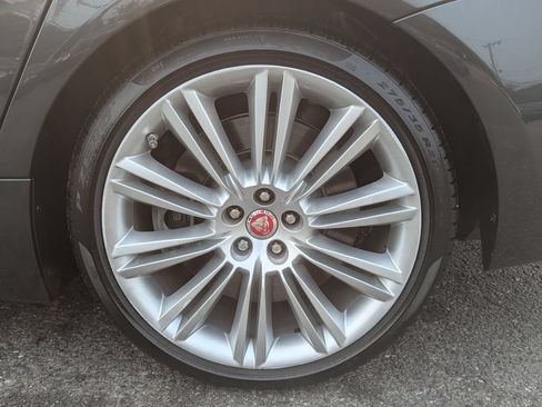 Used 2017 Jaguar XJ L Supercharged RWD image 67