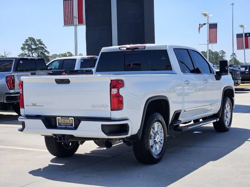 Used 2024 Chevrolet Silverado 2500 High Country w/ Technology Package AWD/4WD image 5
