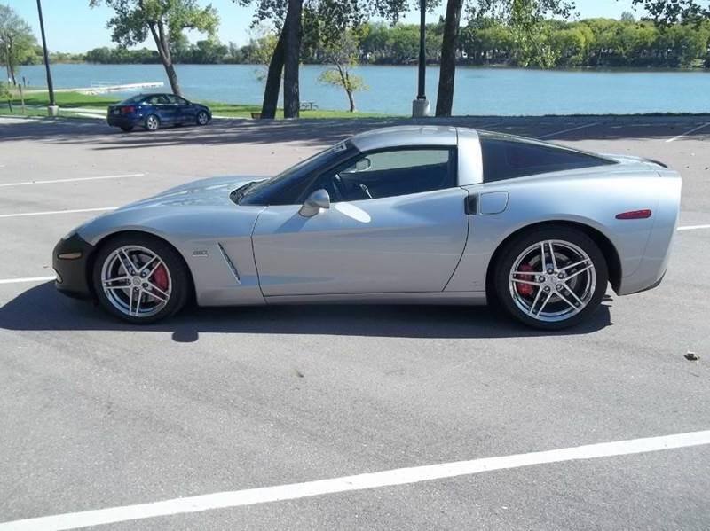 Used 2006 Chevrolet Corvette Coupe w/ Preferred Equipment Group RWD image 34