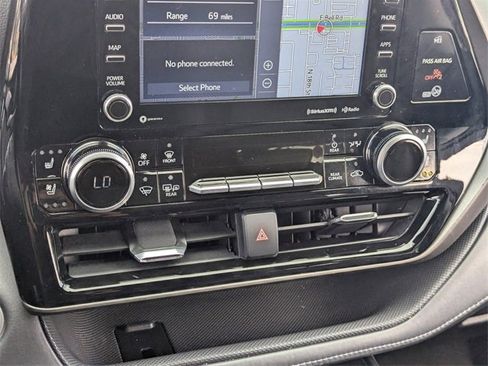 Used 2021 Toyota Highlander Limited image 28