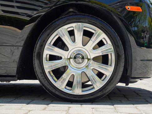 Used 2016 Rolls-Royce Dawn image 30