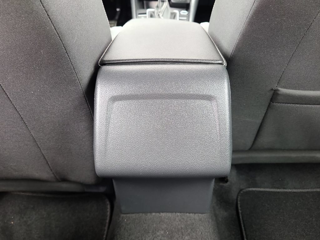 Used 2025 Volkswagen Jetta Sport FWD image 29