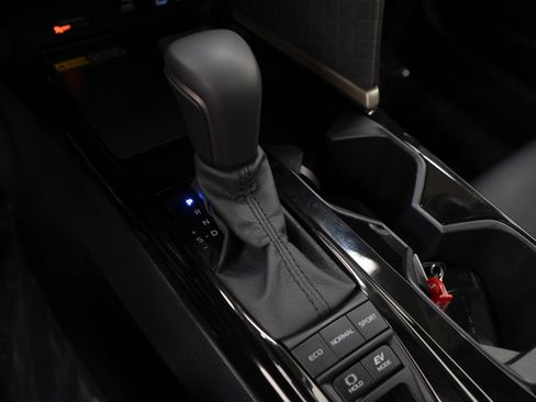 Used 2026 Toyota Camry XLE image 21