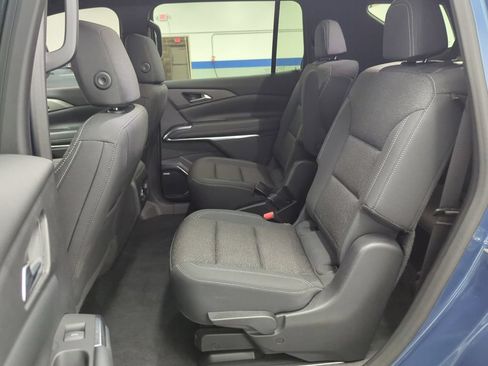 Used 2024 Chevrolet Traverse LT w/ Enhanced Driving Package FWD image 24