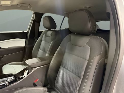 New 2026 Chevrolet Trax LT w/ Driver Confidence Package FWD image 11