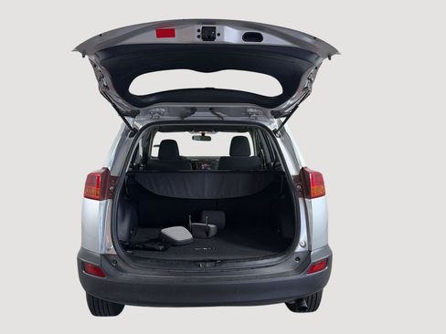 Used 2015 Toyota RAV4 XLE AWD/4WD image 10
