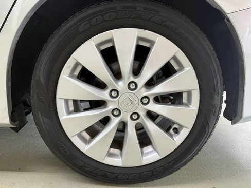 Used 2013 Honda Accord EX image 29