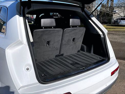 Used 2017 Audi Q7 3.0T Prestige image 38