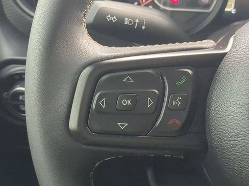 Certified 2025 Jeep Gladiator Rubicon AWD/4WD image 28