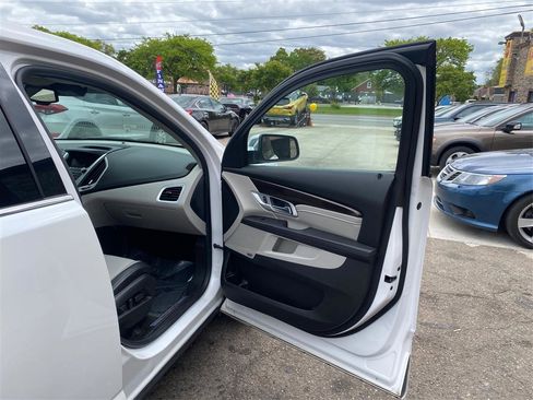 Used 2017 GMC Terrain Denali image 32