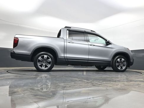 Used 2017 Honda Ridgeline RTL-E image 30