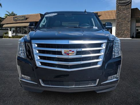 Used 2017 Cadillac Escalade ESV Premium Luxury image 2