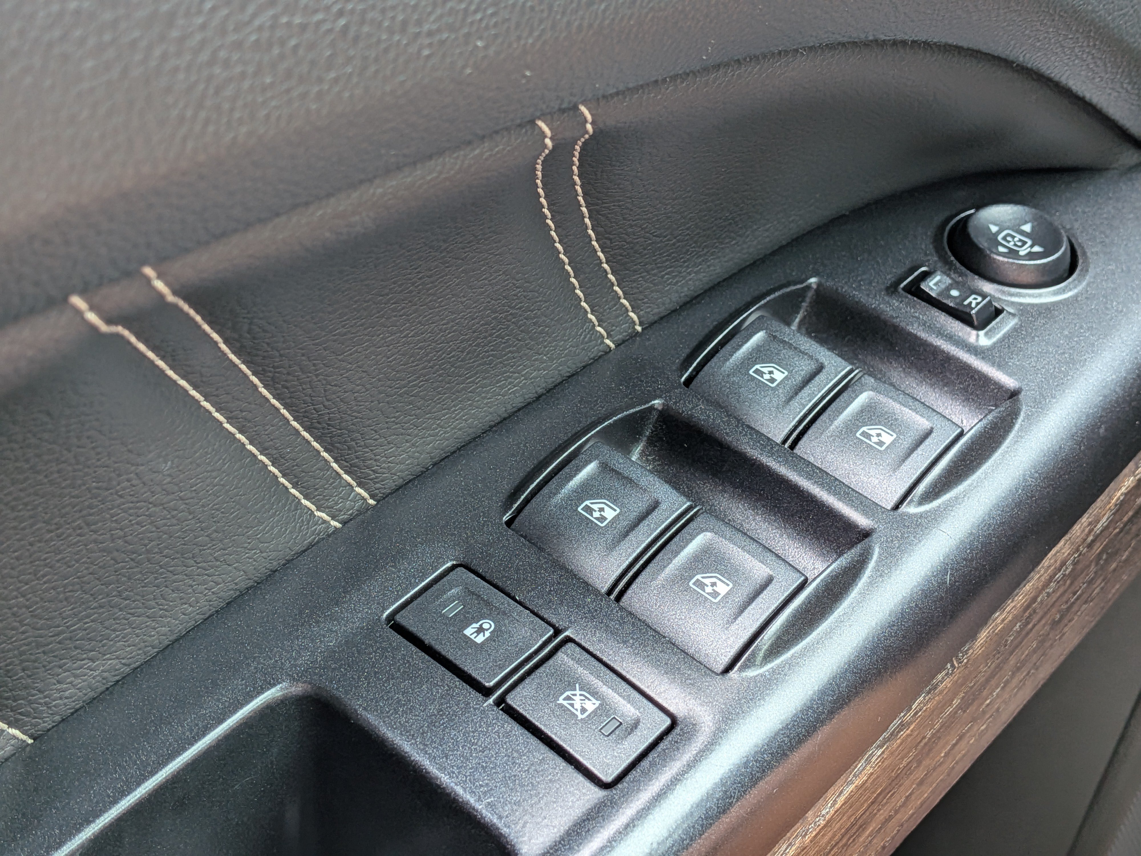 Used 2022 GMC Canyon Denali RWD image 23