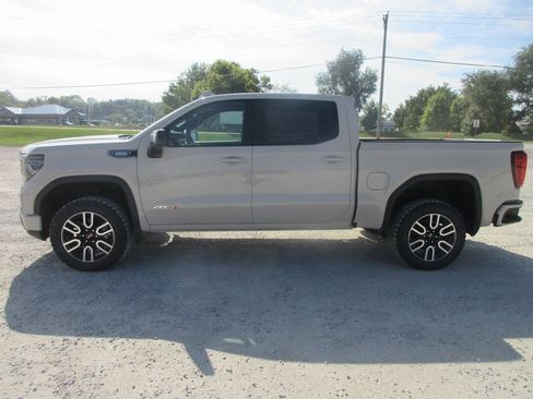 New 2026 GMC Sierra 1500 AT4 w/ AT4 Premium Package image 10