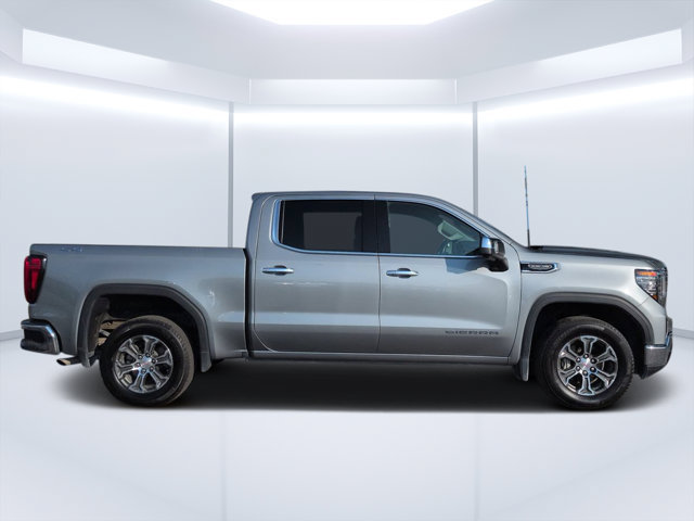 Used 2025 GMC Sierra 1500 SLT AWD/4WD image 2