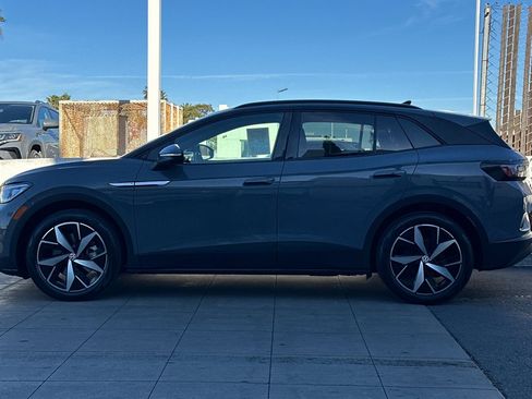 Used 2023 Volkswagen ID.4 S image 7