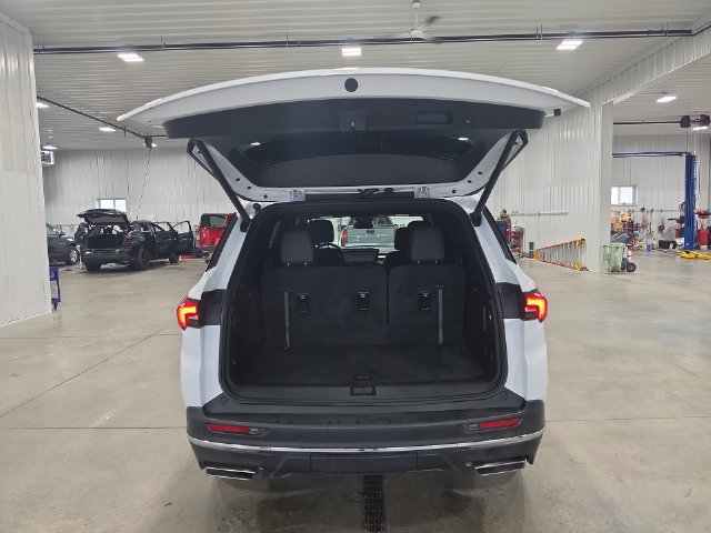 Used 2026 Buick Enclave Preferred AWD/4WD image 29