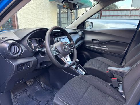 Used 2021 Nissan Kicks S image 14