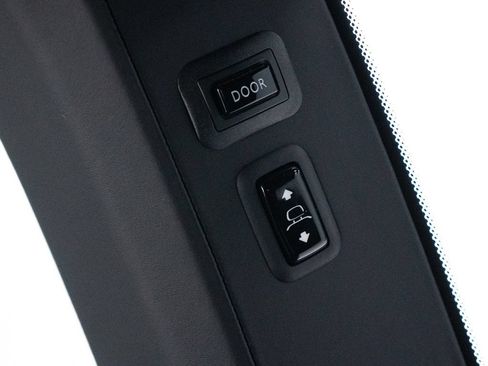 Certified 2023 Rolls-Royce Cullinan AWD/4WD image 32
