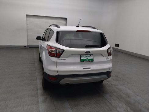 Used 2018 Ford Escape SE FWD image 6