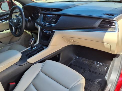 Used 2018 Cadillac XT5 FWD image 8