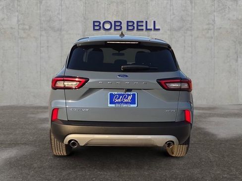 Certified 2025 Ford Escape Active w/ Cold Weather Package AWD/4WD image 4