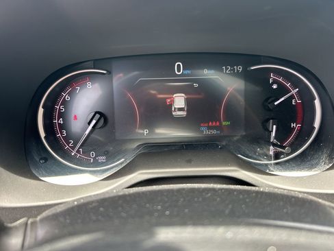 Used 2024 Toyota RAV4 XLE Premium FWD image 9