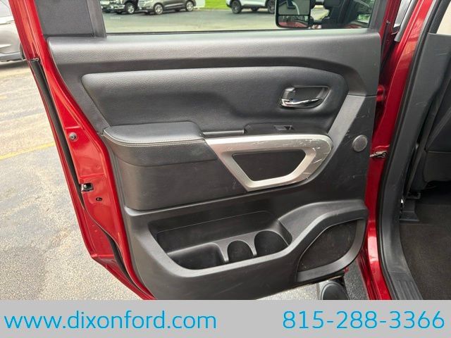 Used 2019 Nissan Titan PRO-4X AWD/4WD image 25